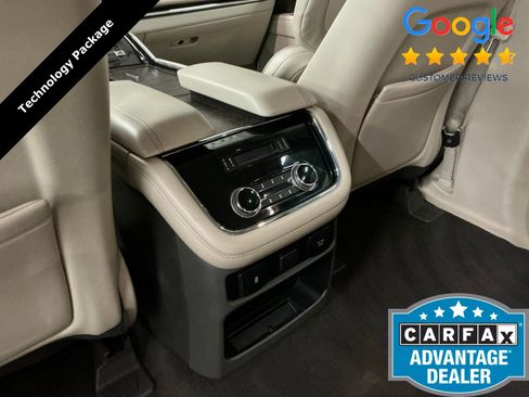 Used 2018 Lincoln Navigator Select w/ Technology Package RWD image 21