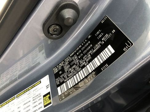 Used 2023 Toyota Corolla Cross XLE w/ Convenience Package image 32