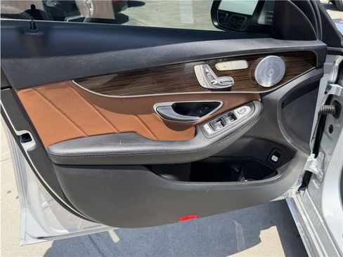 Used 2019 Mercedes-Benz C 300 Sedan image 15