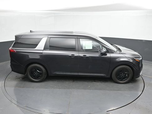 Used 2026 Kia Carnival FWD image 35