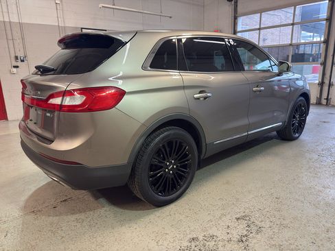 Used 2016 Lincoln MKX Reserve w/ Climate Package AWD/4WD image 6