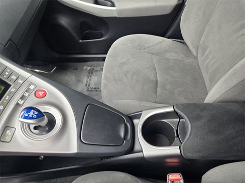 Used 2015 Toyota Prius Three image 24