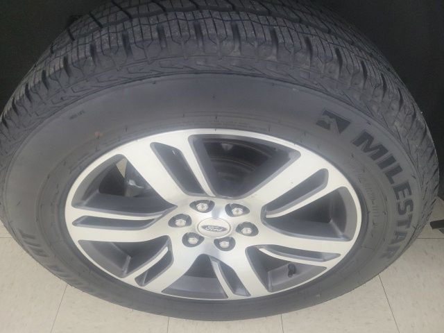 Used 2024 Ford Expedition Max Limited AWD/4WD image 5
