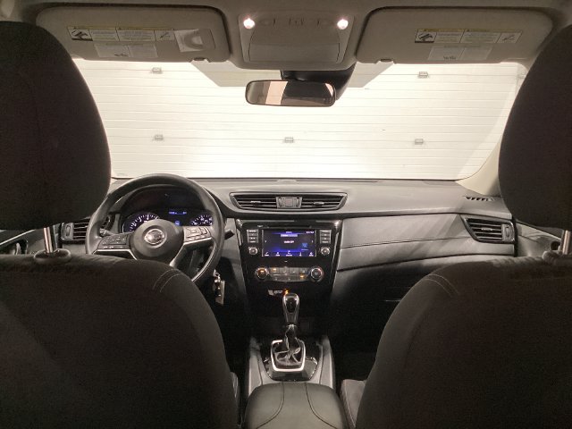 Used 2020 Nissan Rogue S FWD image 21