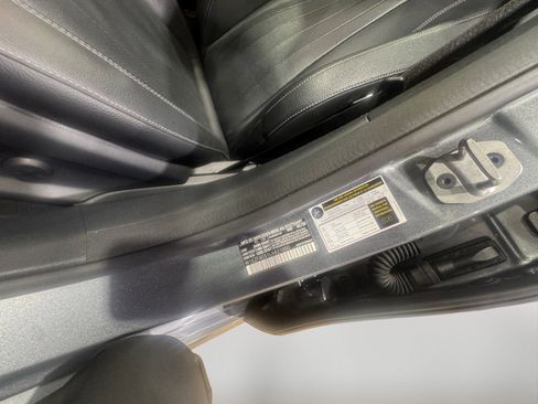 Used 2020 Mercedes-Benz E 350 4MATIC Sedan image 32