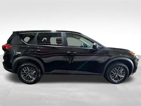 Used 2025 Nissan Rogue S AWD/4WD image 4