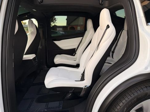 Used 2019 Tesla Model X Long Range AWD/4WD image 14