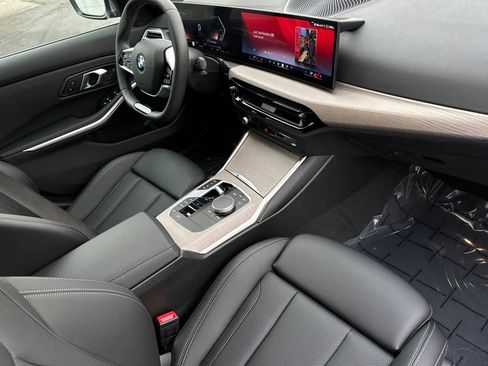 Used 2025 BMW 330i xDrive 330i xDrive image 16