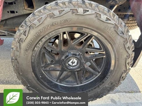 Used 2015 Ford F150 Platinum w/ Technology Package AWD/4WD image 14