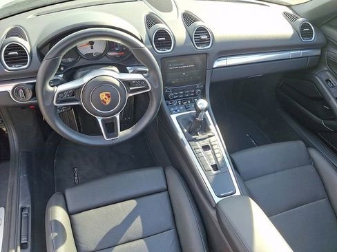 Used 2022 Porsche 718 Boxster S RWD image 3