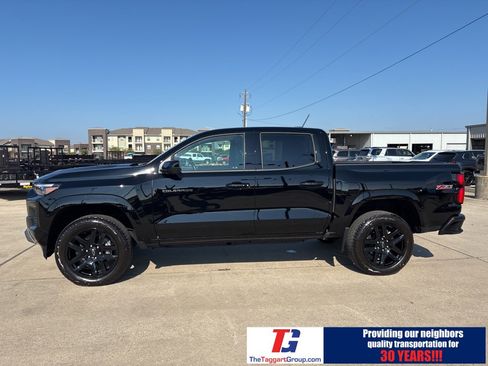Used 2024 Chevrolet Colorado Z71 w/ Z71 Convenience Package 2 image 4