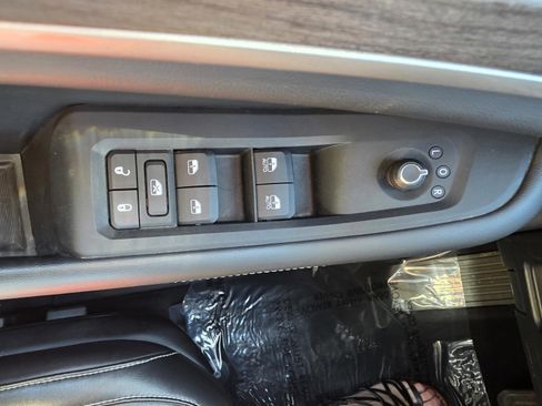 Certified 2022 Jeep Grand Cherokee L Limited image 21