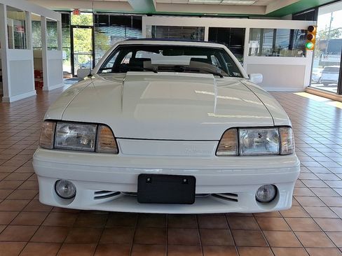 Used 1989 Ford Mustang LX image 2