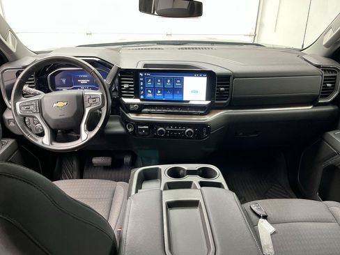 Certified 2024 Chevrolet Silverado 1500 LT AWD/4WD image 4