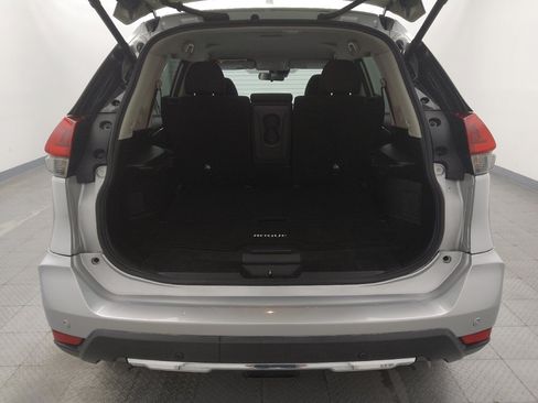 Used 2020 Nissan Rogue SV FWD image 29