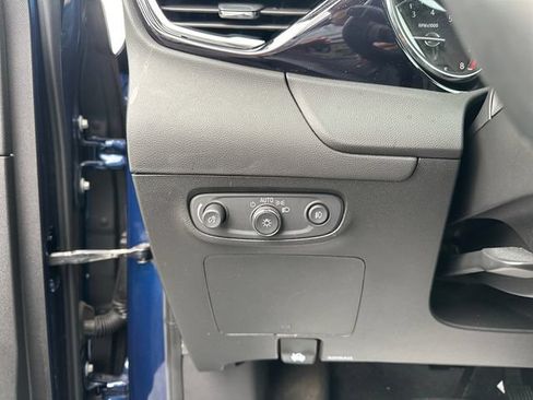Used 2023 Buick Encore GX Select AWD/4WD image 21