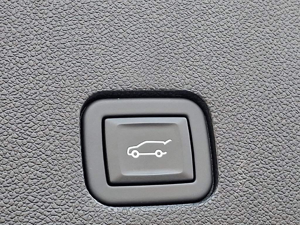 Certified 2024 Cadillac XT6 Sport w/ LPO, Floor Liner Package AWD/4WD image 33