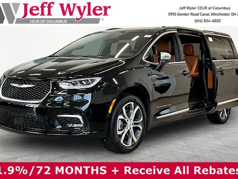 New 2026 Chrysler Pacifica Pinnacle w/ Trailer Tow Group image 1