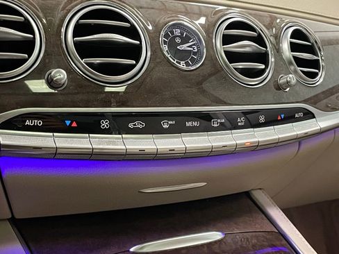 Used 2018 Mercedes-Benz S 450 Sedan image 20