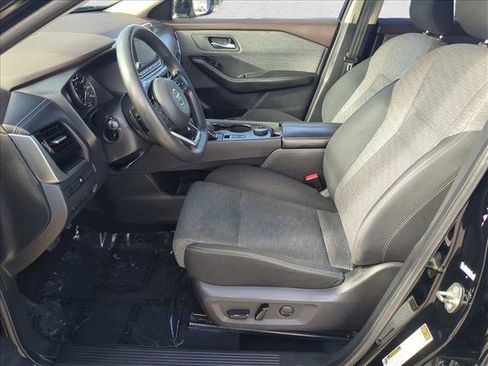 Used 2021 Nissan Rogue SV image 16