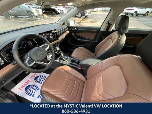 Certified 2025 Volkswagen Jetta SEL image 29