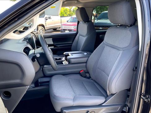 Certified 2025 Ford Expedition Active RWD image 8