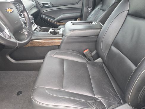 Used 2020 Chevrolet Tahoe LT image 14