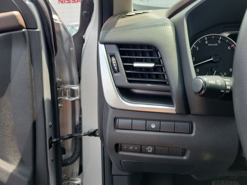 Certified 2023 Nissan Rogue SV AWD/4WD image 20