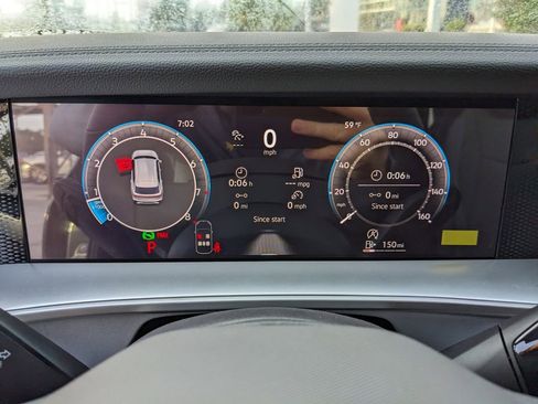 New 2026 Volkswagen Tiguan SE R-Line image 29