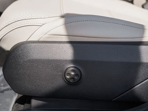 New 2026 Mercedes-Benz GLC 300 4MATIC image 36