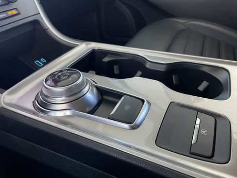 Used 2024 Ford Edge SEL image 41