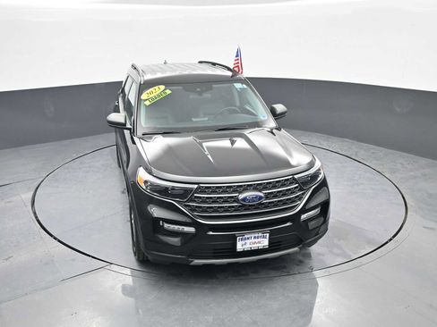 Used 2023 Ford Explorer XLT w/ Equipment Group 202A image 27