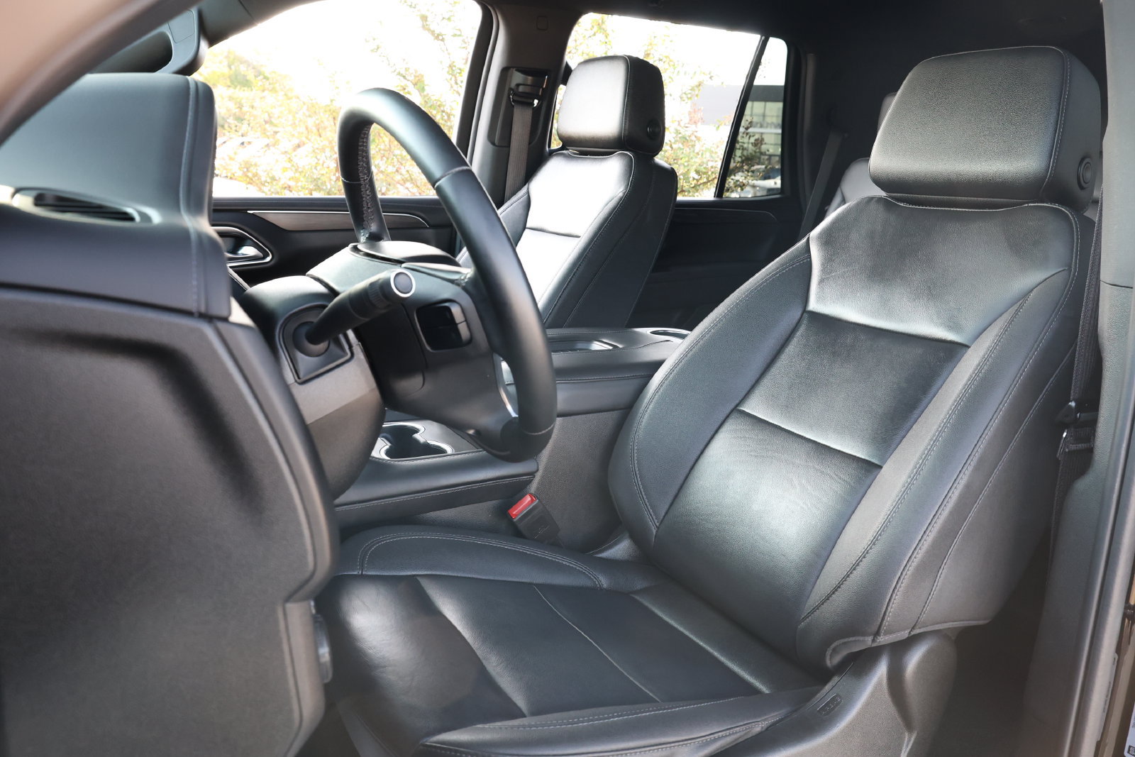 Used 2024 Chevrolet Tahoe LT RWD image 28