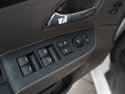 Used 2016 Honda Odyssey Touring Elite image 22