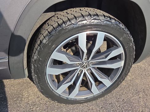 Used 2020 Volkswagen Atlas Cross Sport SEL Premium R-Line image 17