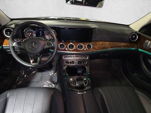 Used 2018 Mercedes-Benz E 300 4MATIC image 9
