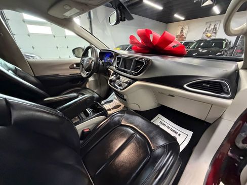 Used 2021 Chrysler Voyager Lxi image 29