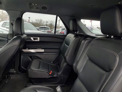 Certified 2023 Ford Explorer XLT w/ Equipment Group 202A image 23