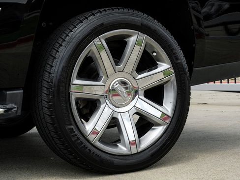 Used 2019 Cadillac Escalade Luxury AWD/4WD image 62