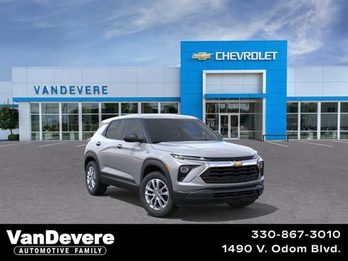 New 2026 Chevrolet TrailBlazer LS w/ LS Convenience Package AWD/4WD image 1
