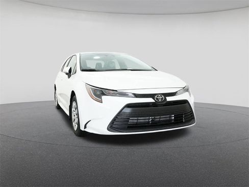New 2026 Toyota Corolla LE image 30
