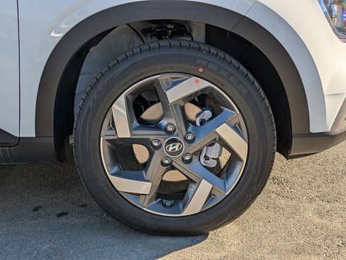 New 2026 Hyundai Venue SEL FWD image 7