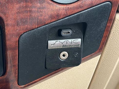 Used 2011 Ford F250 King Ranch w/ King Ranch w/Chrome Pkg AWD/4WD image 25