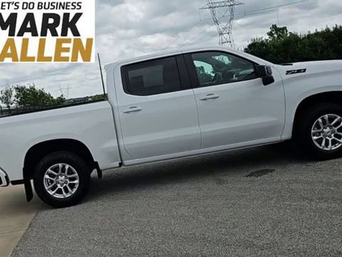 Used 2024 Chevrolet Silverado 1500 RST AWD/4WD image 9