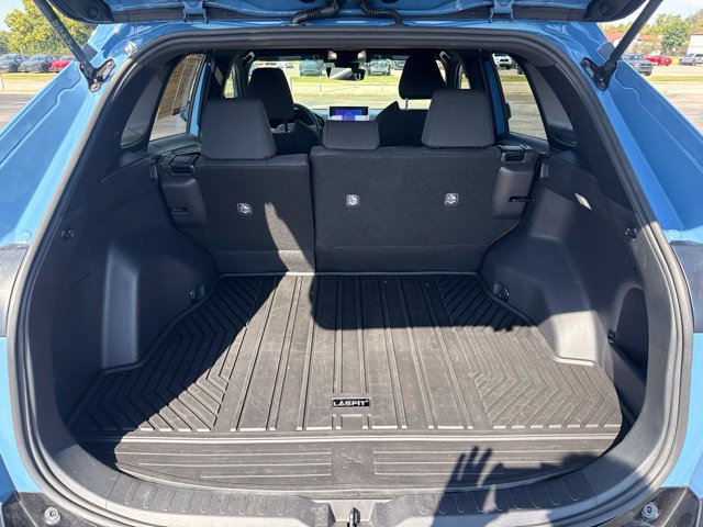 Used 2025 Toyota RAV4 SE AWD/4WD image 19