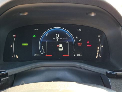 Used 2025 Toyota Camry SE image 30