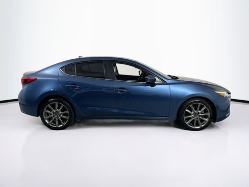 Used 2018 MAZDA MAZDA3 Grand Touring FWD image 4