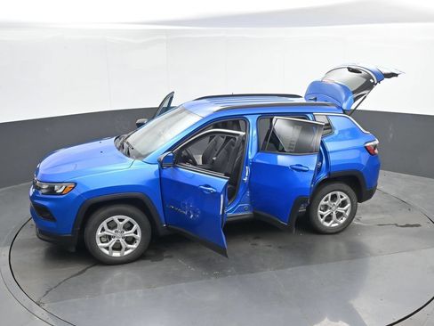 Used 2024 Jeep Compass Latitude AWD/4WD image 50