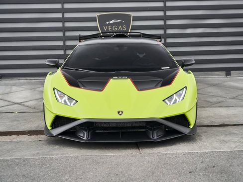 Used 2022 Lamborghini Huracan STO image 22
