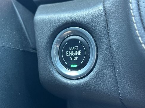 Used 2024 GMC Yukon SLT AWD/4WD image 33